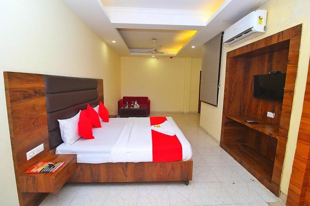 Hanuwant Palace Bedroom Interior