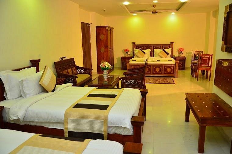 Lillypool Heritage Jaipur Family Suite
