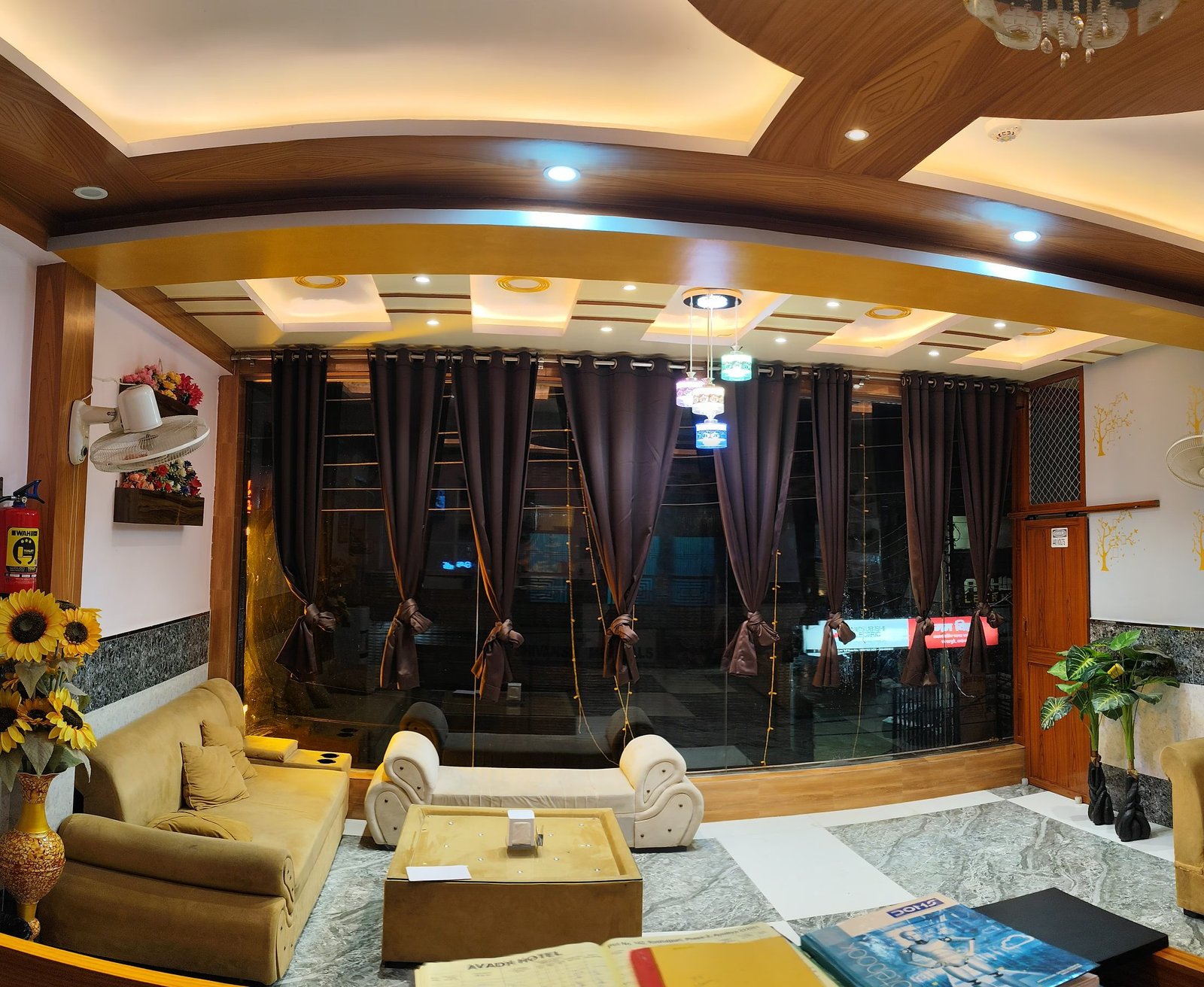 Hotel Awadh Ayodhya Lounge Area