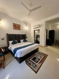 Blue River Resort Deluxe Room