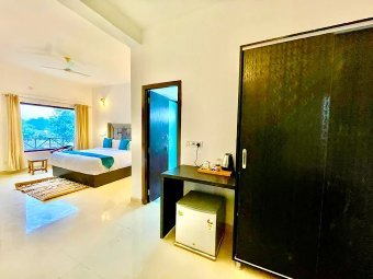 Blue River Resort Deluxe Room