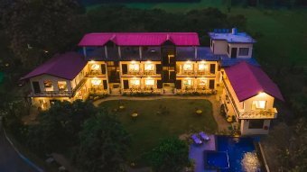 Blue River Resort Deluxe Room