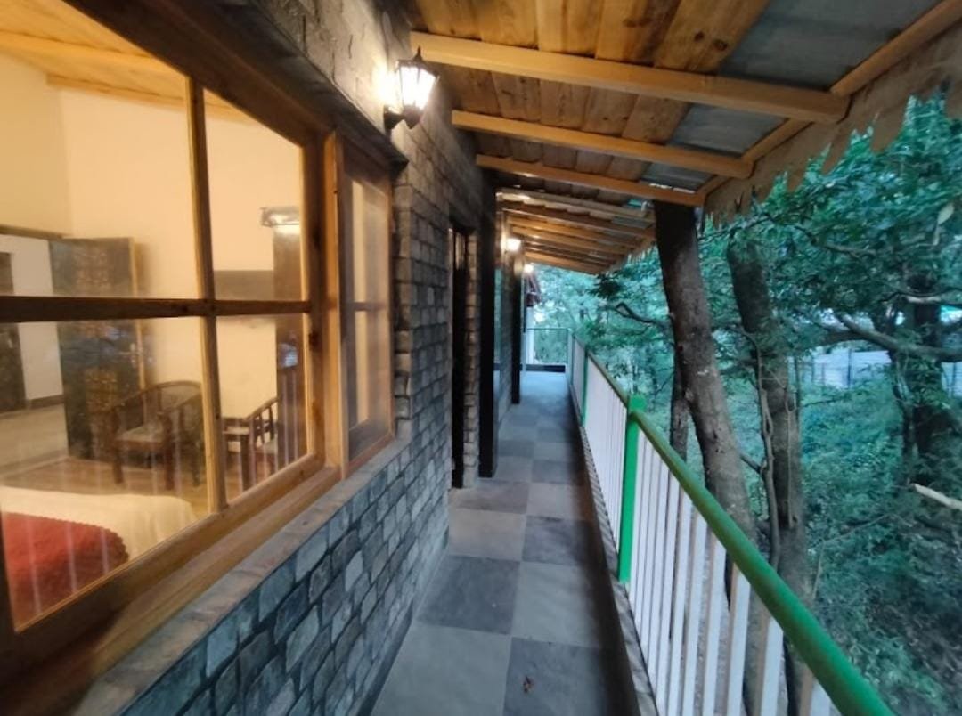 Cedar Woods Nainital Hotel Grounds