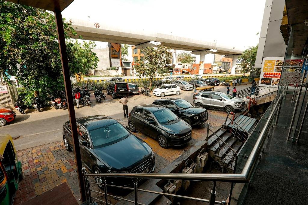 Dazzling Agra In-House Restaurant