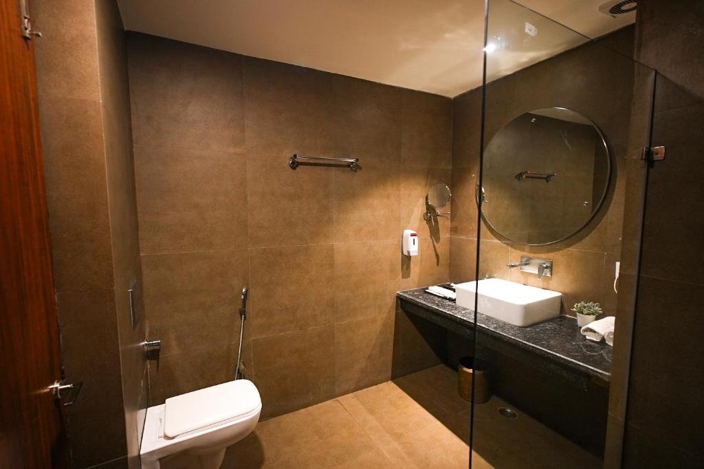 Dazzling Agra Luxury Bathroom