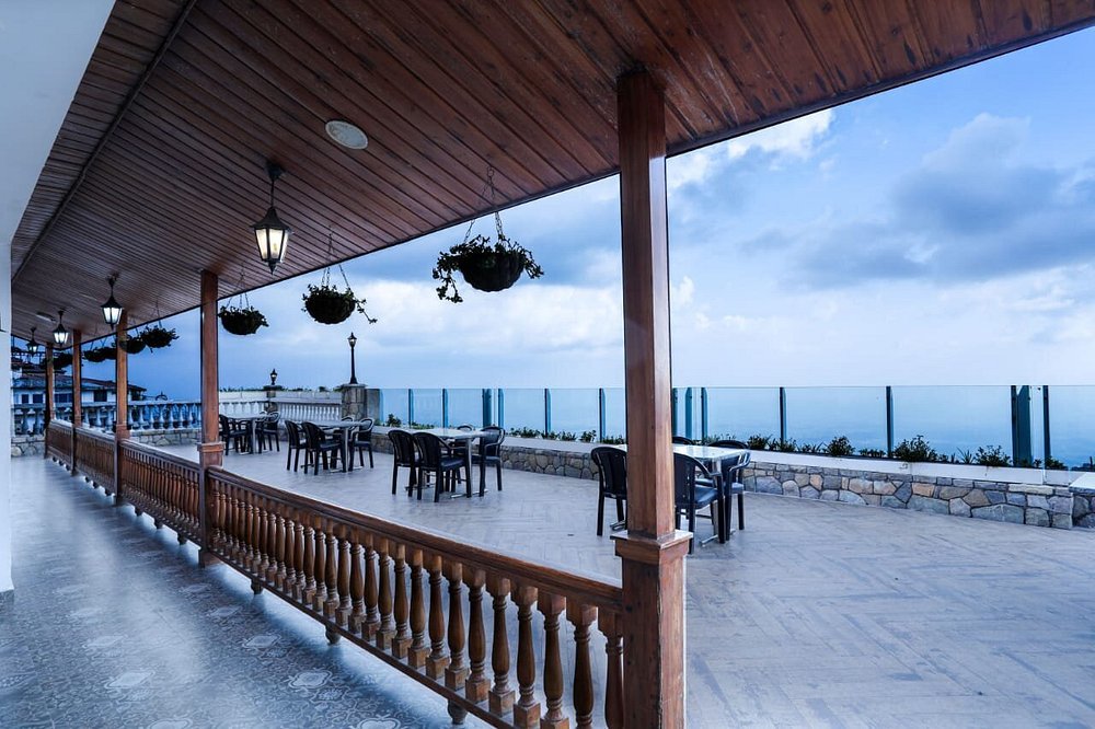 Terrace Restaurant with Scenic View