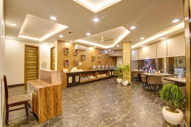 Elegant Lobby with Contemporary Design at Prithvi Palace