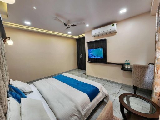 Riverdale Haridwar Hot Tub