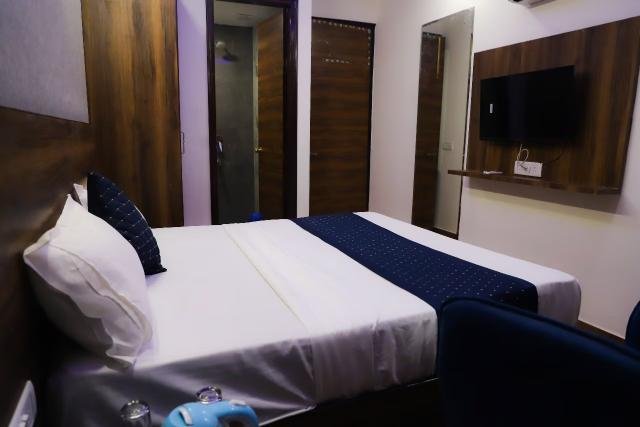 Super Deluxe Room with Premium Amenities at Surya International
