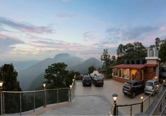 Hotel Wild Wood Mussoorie Suite